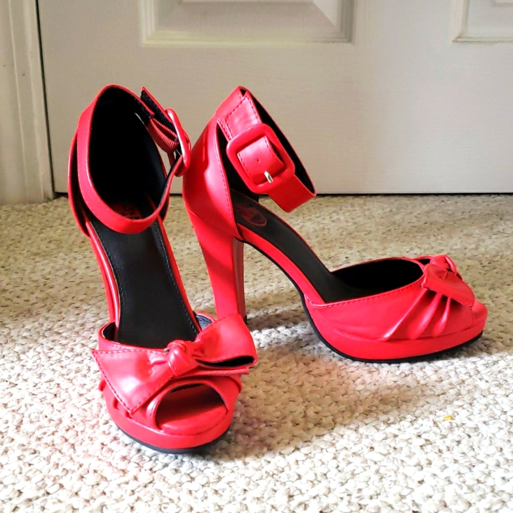 T.U.K. Cherry Red Heeles NWOB